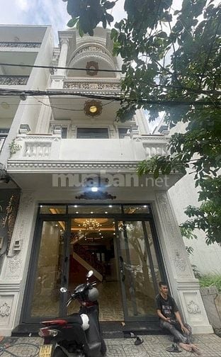 BÁN NHÀ SHR NGAY CHỢ TKTQ, SỔ VUÔNG VỨC 0 LỘ GIỚI, Ô TÔ NGỦ TRONG NHÀ