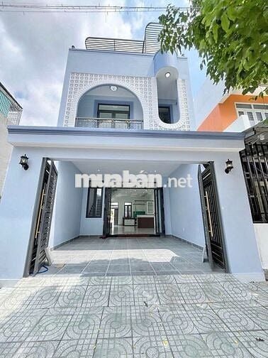 THANH LÝ PHÁT MÃI CĂN 1 LẦU , SHR , NGAY TRUNG TÂM CHỢ BÌNH CHÁNH .