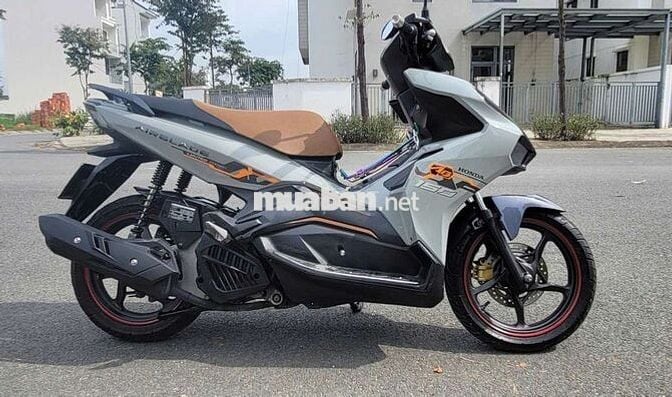 AB 150, ABS, bản đặc biệt