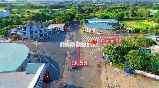 BÁN GẤP NỀN BIỆT THỰ 293M2 GIỮA 2 KCN LỚN, ĐỐI DIỆN CHUNG CƯ 9 TẦNG