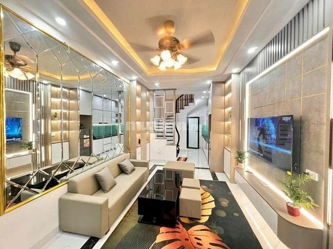 Bán chung cư 113 Trung Kính, 100m2, 3pn, nhà đẹp!