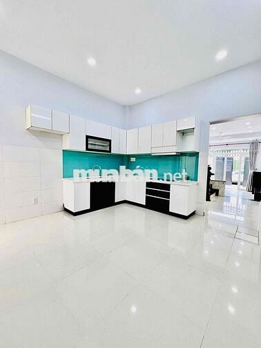 Cho Thuê Nhà Mới Tinh DT 4x18 1Trệt 2Lầu 3Pn 3Wc Sân Thượng Ôtô Đậu