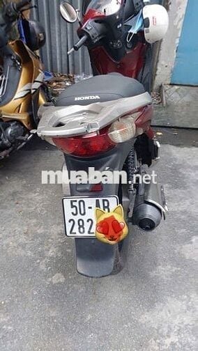 Xe máy Honda SH nhập Ý màu đỏ số tự động