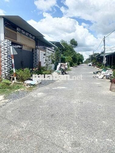 Lỗ hơn 400tr. Bán gấp lô này 485tr mặt tiền 42m ngay KCN lớn