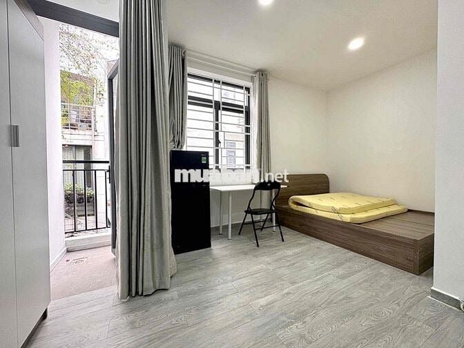 Cho thuê Studio bancol gần ĐH Kinh Tế ngay Tô Hiến Thành Q10