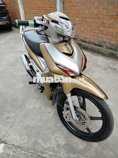 xe tay ga chính hãng honda có Fi.còn mới toanh