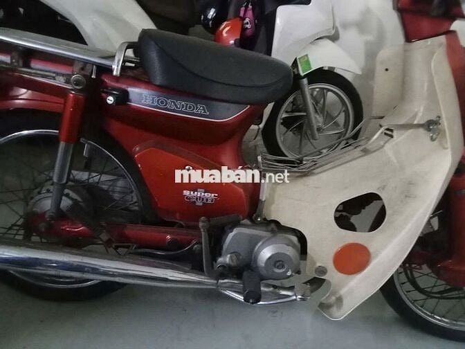 CC bán Xe 82-70 đời 1993 nhập nguyên chiếc màu đỏ