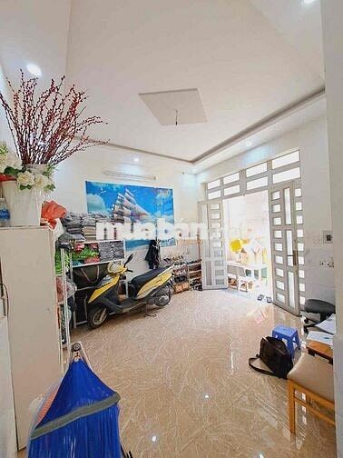 nhà phố xinh, đẹp , rộng tốt dành cho gia đình đây