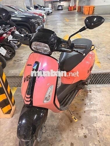 vespa sprint hồng 2018