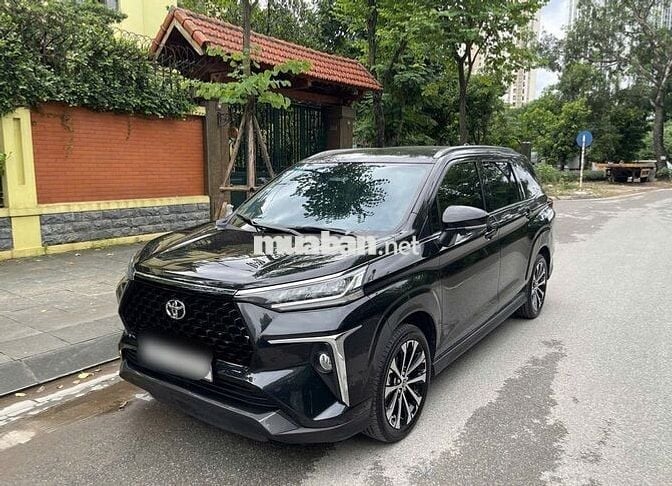 Chính chủ bán Toyota Veloz Cross Top 2024 11.000km