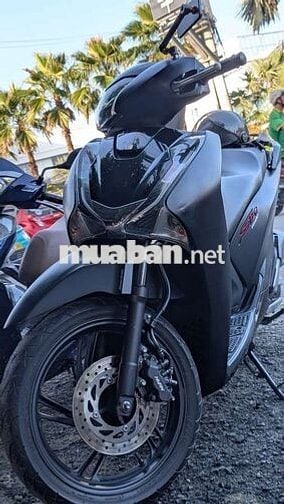 Xe tay ga Honda SH màu đen nhám