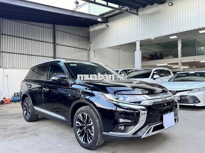 Mitsubishi Outlander 2021 bản Premium 25.000 Km