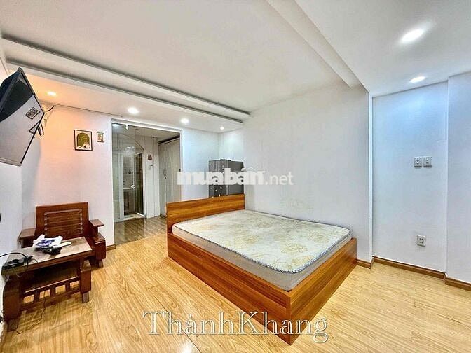 CHO THUÊ 1 PHÒNG NGỦ TÁCH BẾP 35M2 4 NGƯỜI 4 XE, HẦM XE THANG MÁY