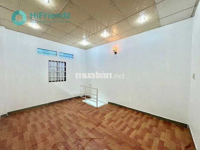 PHÒNG TRỌ CÓ GÁC CAO ĐỨNG ĐƯỢC NGAY CẦU NGUYỄN VĂN CỪ