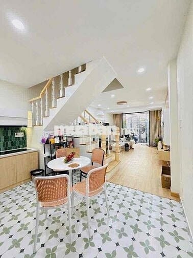 BÁN NHÀ 2 TẦNG 3PN - 64M2 4✘16 - HẺM ÔTÔ 5M .