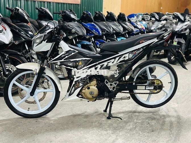 XE MÁYTHANHTÙNG_SATRIA 150 TRẮNG ĐỘ BIỂN ĐẸP 26868