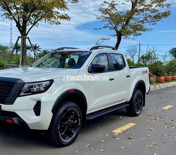 Nissan Navara 2022 PRO4X 2 cầu - 31000 km