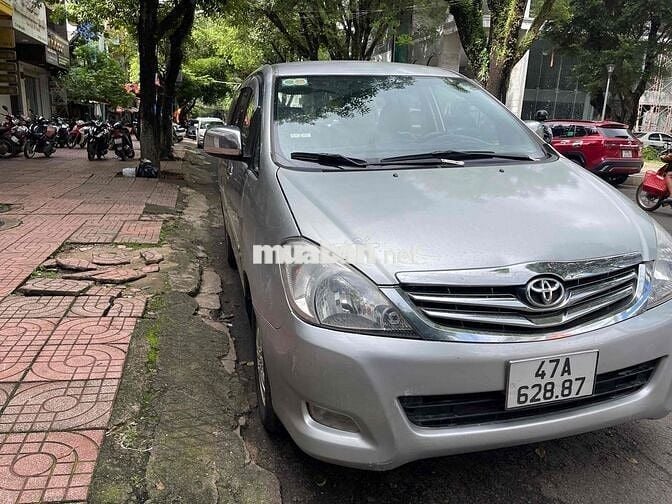 Toyota innova 2009 bản G