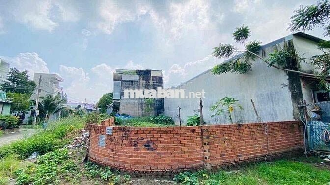 Đất góc 2 mặt tiền 151m2(ngang8,2m),khu Dapark,gần ngã tư Bình Thung