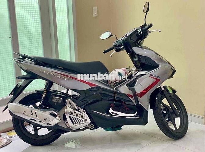 Xe AB xám đen nữ chạy êm ái bảng số đẹp