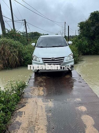 Toyota Innova 2012 đẹp