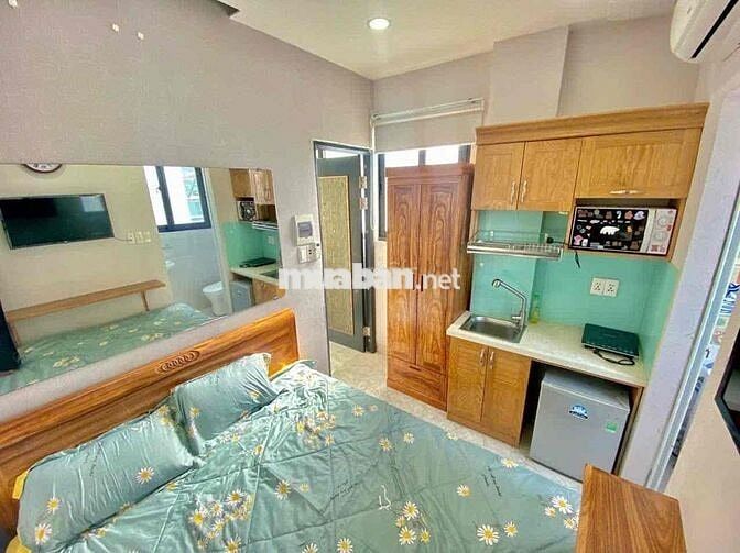 CHDV CHILL CHILL - Ngay VÒNG XOAY DÂN CHỦ - THANG MÁY, HẦM XE