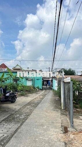 1.650 TỎI / HUỲNH THỊ HIẾU TÂN AN. CÁCH CHỢ 400m