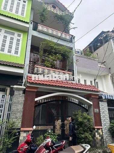 Chính chủ cần bán căn nhà 1/ LÊ ĐỨC THỌ, 3 TẦNG, HẺM XE TẢI.