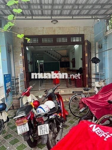 Cho thuê nhà 2 tầng gần trường THPT Đào Sơn Tây 100m2