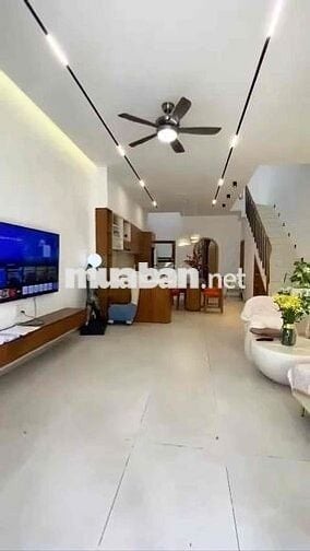 CC Bán Nhà Đẹp 3 Tầng Kề Biển, Mặt tiền 5m5 Lê Văn Sỹ, Hoà Minh, ĐN