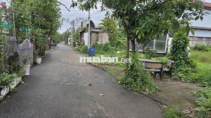 Đất 1 sẹc ngắn Hà Duy Phiên, ngay nhà hàng Mai Vàng vào, xã Bình Mỹ