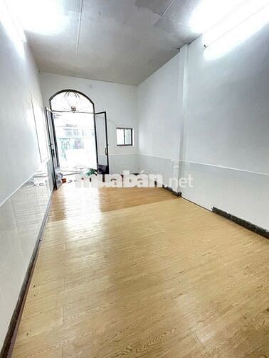 PHÒNG TRỌ GIÁ RẺ 30M2 NGAY CẦU CHÁNH HƯNG