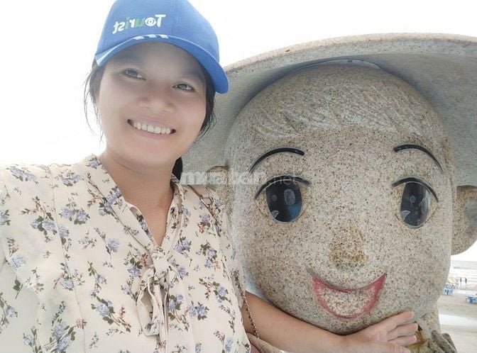 Nhận massager trị liệu khỏi đau lưng đau đầu đau mỏi vai gáy thoát vị