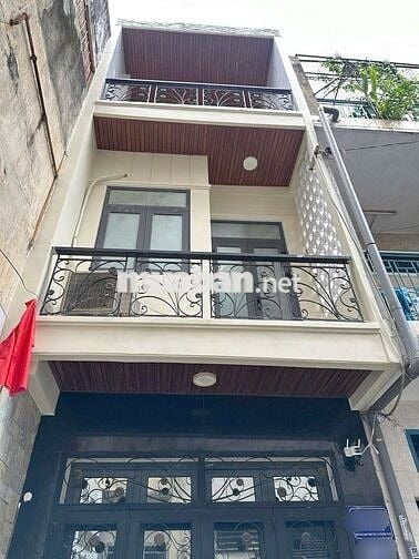 Cho thuê nhà mới, HXH CMT8 3PN giá 18 triệu