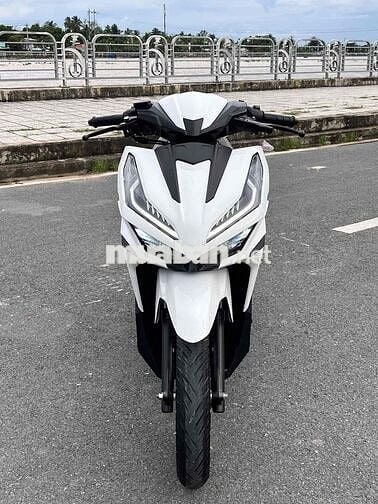 cần bán vaảio 125 lướt 5ngàn cây