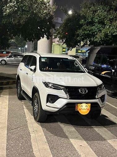 Toyota Fortuner 2022 2.4L 4x2 AT - 95000 km