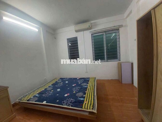 Nhà mới hiện chưa ai ở Vũ Tông Phan gần ngã 4 sở