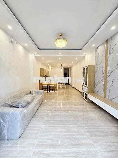 Bán nhà gần Đầm Sen, ngay ngã 4 bốn xã, hxh thông thoáng