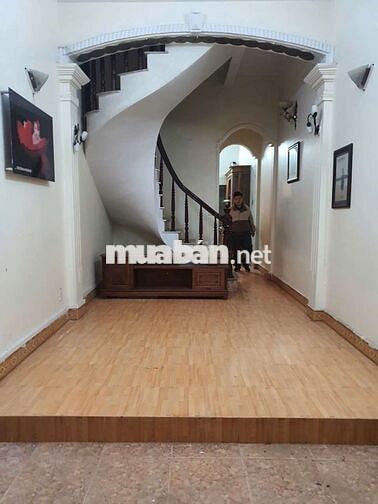 Đức Giang - Nguyên Căn 50m2 xây 3 Tầng - 8,5Tr