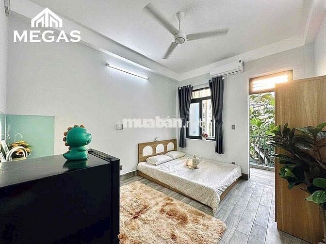 Căn Hộ Ban Công ngay Nguyễn Hữu Cảnh_Full nội thất gần Metro, Q1,Q2