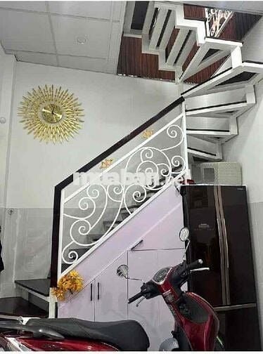 NHÀ 2 TẦNG NGUYỄN VĂN QUÁ THÊM 6PT PHÍA SAU CÓ DÒNG TIỀN 12TR/T GIÁ RẺ