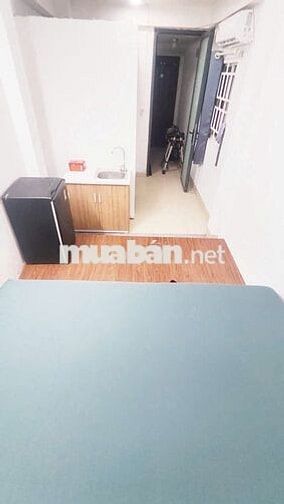 Phòng trọ 18m2+Quận 1+4.5TR+có nội thất+tiện ích,giao thông thuận tiện