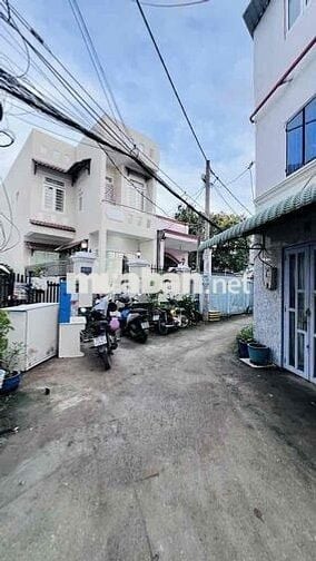 BÁN NHÀ MỚI- HTP- HÀNG XÓM QUẬN 7- HXH 4M- DT 5 x 14- GIÁ HƠN 5 TỶ