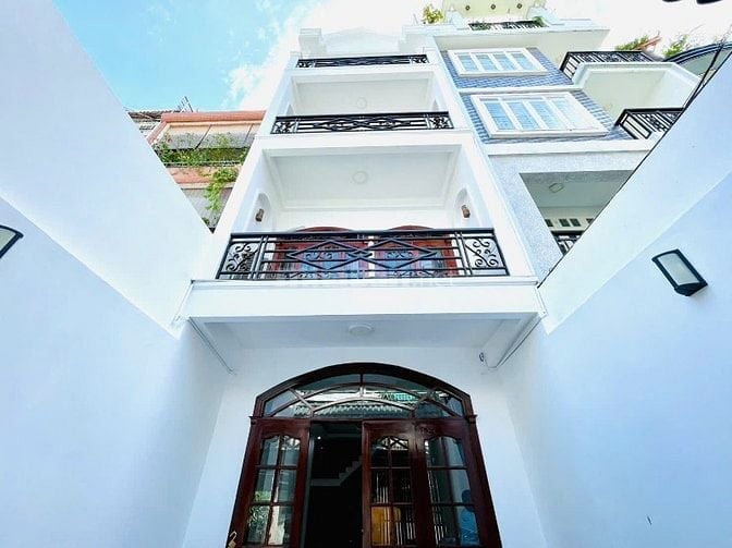 NHÀ MẶT TIỀN MỚI KENG NGAY SÂN BAY TÂN SƠN NHẤT – NGUYỄN TRỌNG LỘI