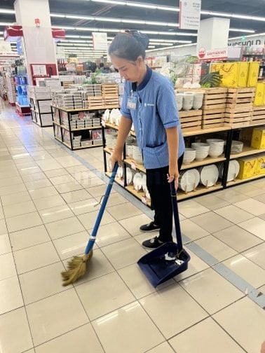 Cần 3 Tạp Vụ, Vệ Sinh Quầy Hàng Lương Ổn Định Và Lâu Dài