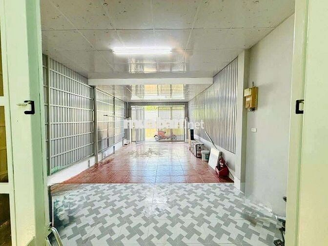 NHÀ DT RỘNG 5*25, TRỆT LẦU, 2PN, ĐƯỜNG XE HƠI, GẦN ỦY BAN THẠNH XUÂN