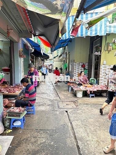 nhà nát Tỉnh Lộ 10 28m2 C4 DT 4 * 7.1 giá 1.99 tỷ Bình tân