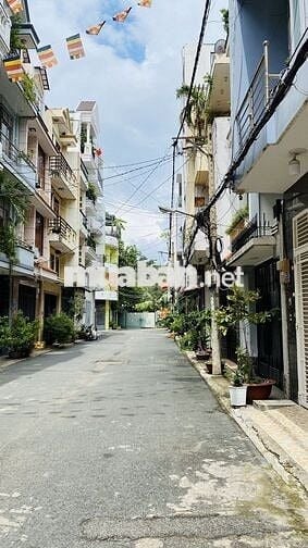 HXT TRẢI NHỰA! BÁN NHÀ MỚI CỨNG - 3PN4WC GẦN EMART PHAN VĂN TRỊ