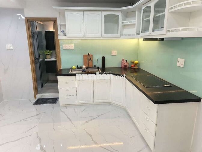 Chung cư hàng xóm Q1, 64m2, 2PN, full nội thất, view landmark, 4.35 tỉ