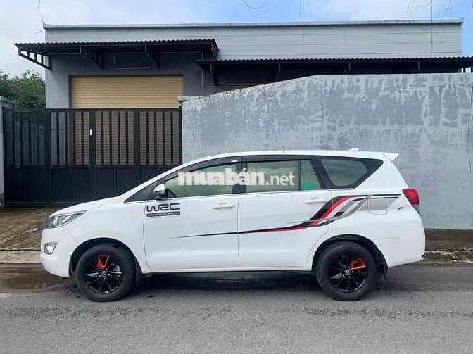 Toyota Innova 2019 2.0E - 90000 km